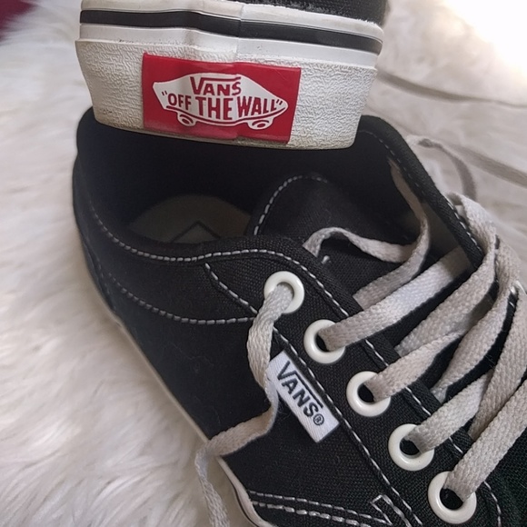 Vans - Picture 4 of 6